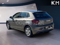 Usado VW Polo Advance 95 CV (69 kW) 2020 Gris / plata Berlina