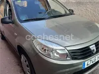 Usado Dacia Sandero Base 75 CV (55 kW) 2011 Beige Berlina