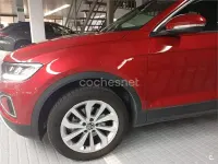 Usado VW T-Roc Life 150 CV (110 kW) 2025 Rojo SUV