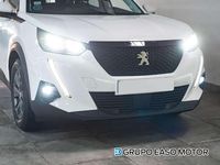 Usado Peugeot 2008 Active 101 CV (74 kW) 2020 Blanco SUV