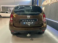 Usado Dacia Duster Ambiance 107 CV (78 kW) 2010 Marrón SUV