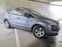 Usado Peugeot 3008 Premium 112 CV (82 kW) 2011 Gris Familiar