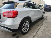 Usado Mercedes GLA200 Urban 136 CV (100 kW) 2016 Gris / plata SUV