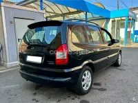 Usado Opel Zafira 100 CV (73 kW) 2004 Blanco Monovolumen
