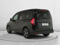 Usado Mercedes T180 116 CV (85 kW) 2023 Negro Monovolumen