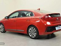 Usado Hyundai Ioniq 141 CV (103 kW) 2017 Naranja Utilitario