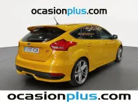 Usado Ford Focus ST 250 CV (183 kW) 2017 Amarillo Berlina