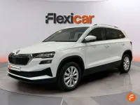 Usado Skoda Karoq Ambition 150 CV (110 kW) 2022 Blanco SUV
