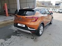 Usado Renault Captur Zen 90 HP (66 kW) 2022 Laranja SUV