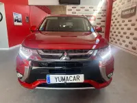 Usado Mitsubishi Outlander P-HEV 203 CV (149 kW) 2018 Rojo SUV