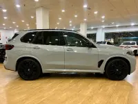 Usado BMW X5 xLine 489 CV (359 kW) 2025 Gris / plata SUV