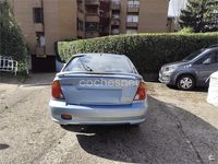 Usado Hyundai Accent 82 CV (60 kW) 2004 Azul Berlina