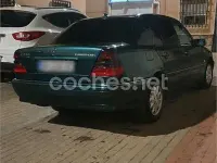 Usado Mercedes C250 Elegance 150 CV (110 kW) 1999 Verde Berlina