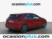 Usado Mercedes A200 Urban 136 CV (100 kW) 2016 Rojo