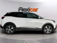 Usado Peugeot 3008 Allure 131 CV (96 kW) 2019 Blanco SUV