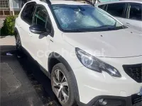 Usado Peugeot 2008 GT-line 120 CV (88 kW) 2018 Blanco SUV