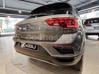 Usado VW T-Roc Sportline 150 CV (110 kW) 2021 Gris / plata SUV