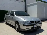 Usado Seat Cordoba Stella 75 CV (55 kW) 2002 Gris / plata Familiar