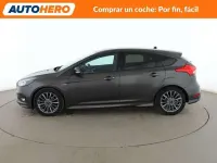 Usado Ford Focus ST-Line 125 CV (91 kW) 2018 Gris Utilitario