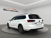 Usado VW Passat Executive 150 CV (110 kW) 2022 Blanco Familiar