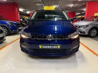 Usado VW Touran Business 122 CV (89 kW) 2021 Azul Monovolumen