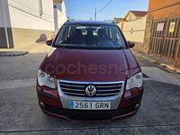 Usado VW Touran Advance 105 CV (77 kW) 2010 Granate Monovolumen