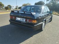 Usado Mercedes 190 126 CV (92 kW) 1985 Negro Berlina