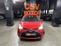 Usado Toyota Yaris Active 99 CV (72 kW) 2017 Rojo Berlina