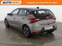 Usado Hyundai i20 101 CV (74 kW) 2022 Gris Utilitario
