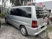 Usado Mercedes V220 122 CV (89 kW) 2000 Gris Monovolumen
