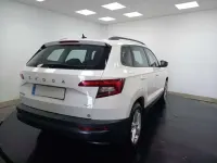 Usado Skoda Karoq Ambition 150 CV (110 kW) 2021 Blanco SUV