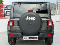 Usado Jeep Wrangler Unlimited Sahara 200 CV (147 kW) 2020 Gris SUV