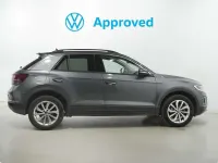 Usado VW T-Roc Life 150 CV (110 kW) 2023 Gris SUV
