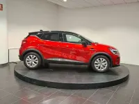 Usado Renault Captur Zen 143 CV (105 kW) 2022 Rojo SUV