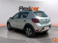 Usado Dacia Sandero Comfort 95 CV (69 kW) 2019 Gris