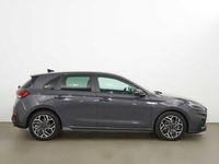 Usado Hyundai i30 N Line 100 CV (73 kW) 2025 Gris / plata Berlina