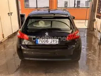 Usado Peugeot 308 Active 120 CV (88 kW) 2017 Negro Berlina