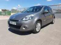 Usado Renault Clio IV Dynamique 90 CV (66 kW) 2012 Gris / plata Berlina