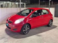 Usado Toyota Yaris Live 90 CV (66 kW) 2009 Rojo Utilitario