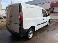 Usado Renault Kangoo 75 CV (55 kW) 2019 Blanco Monovolumen
