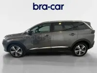 Usado Peugeot 5008 Allure 130 CV (95 kW) 2023 Gris / plata SUV