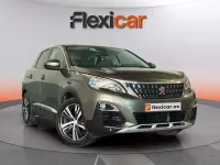 Usado Peugeot 3008 Active 131 CV (96 kW) 2019 Verde SUV