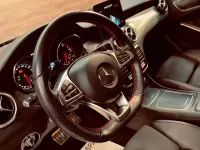 Usado Mercedes GLA180 121 CV (88 kW) 2019 Negro SUV