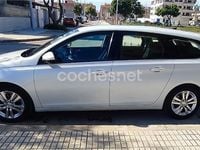 Usado Peugeot 308 SW Active 120 CV (88 kW) 2015 Blanco Familiar