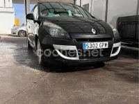 Usado Renault Scénic III Dynamique 130 CV (95 kW) 2009 Negro Monovolumen