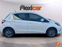 Usado Toyota Yaris Hybrid Active 99 CV (72 kW) 2020 Blanco Utilitario