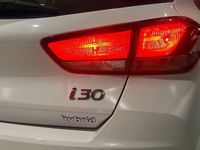 Usado Hyundai i30 120 CV (88 kW) 2024 Blanco Berlina