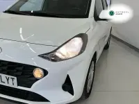 Usado Hyundai i10 66 CV (48 kW) 2022 Blanco Utilitario