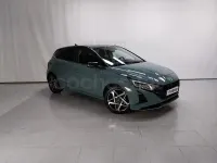 Nuevo Hyundai i20 Blackline 90 CV (66 kW) 2026 Verde Utilitario
