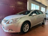 Usado Toyota Avensis Advance 126 CV (92 kW) 2011 Gris / plata Familiar